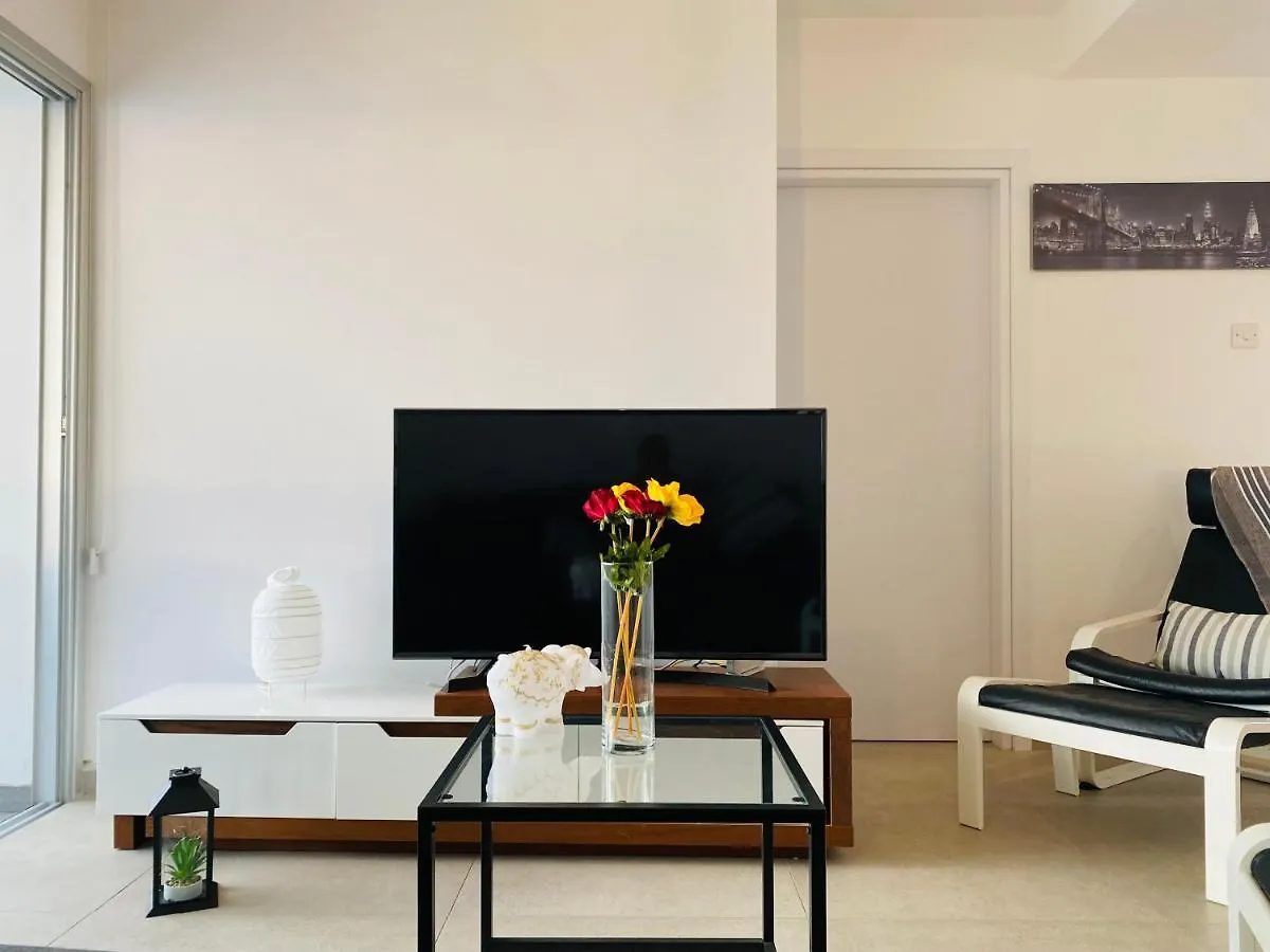 شقة Panoramic Seaside Getaway, 2-Br Penthouse لارنكا 0*,  قبرص