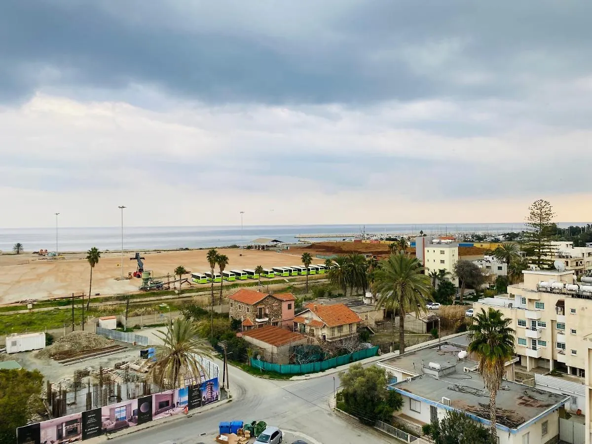 Panoramic Seaside Getaway, 2-Br Penthouse Apartment Larnaca